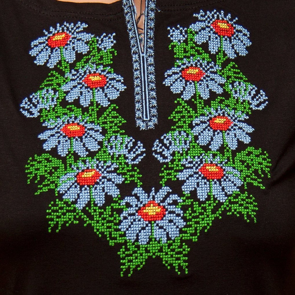 Sizes S,XL. Black T-shirt with Embroidered Daisies - Ukrainian Botanical Tee