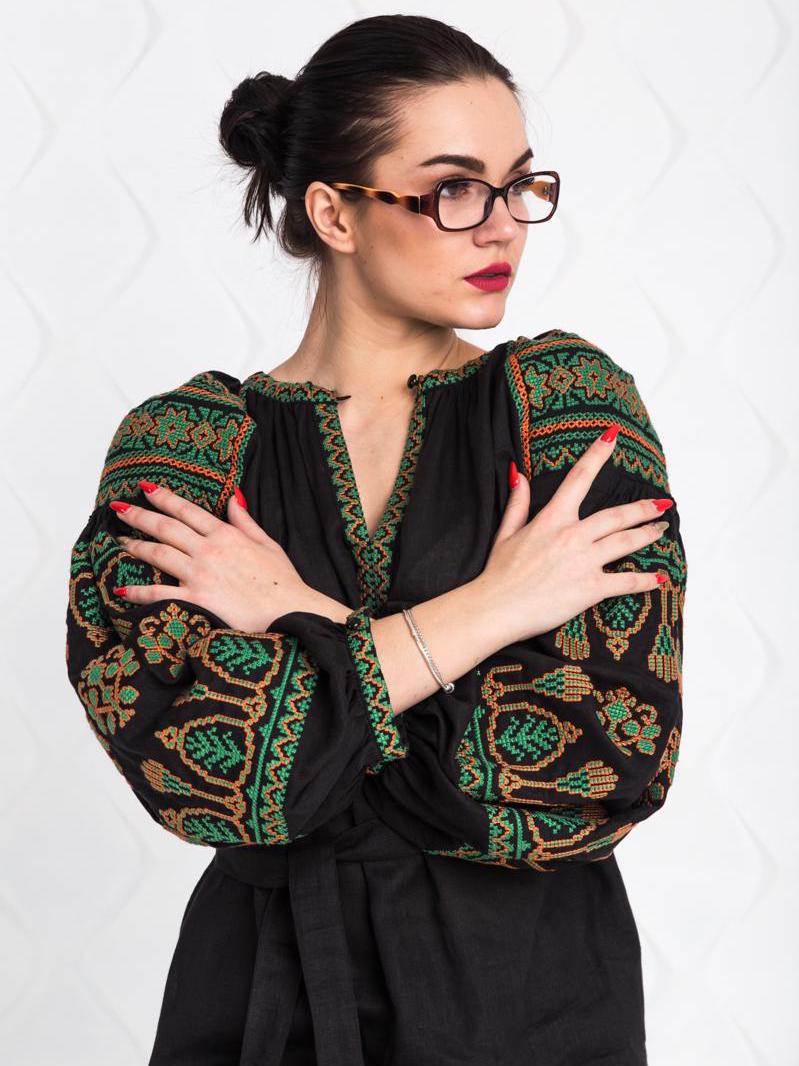 Size M! Elegant folklore embroidered tunic, black linen bohemian outfit, traditional ethnic fashion, Ukrainian vyshyvanka, stylish boho chic top