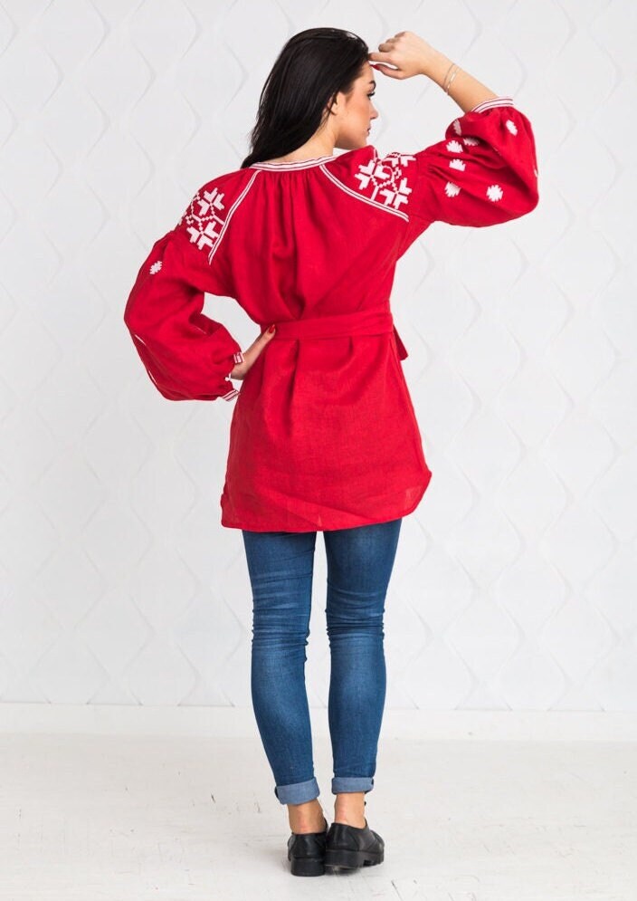 Size 8US//40EU! Red Linen Embroidered Blouse Vyshyvanka – Boho Chic Mexican Folk Top, Ethnic Bohemian Fashion