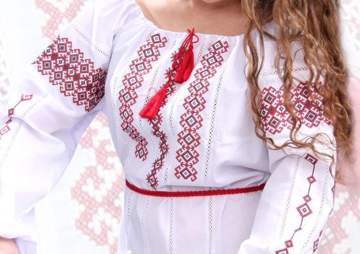 Size L! White Folklore Embroidered Blouse - Ukrainian Vyshyvanka Top - Traditional Bohemian Shirt