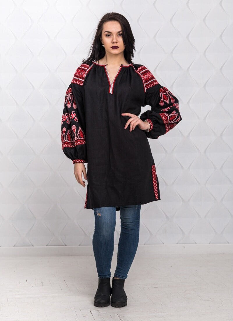 Size S! Black Linen Embroidered Ttunic Dress with Red Ukrainian Folk Floral Motifs – Boho Chic Ethnic Blouse with Belt – Stylish Women’s Vyshyvanka Top