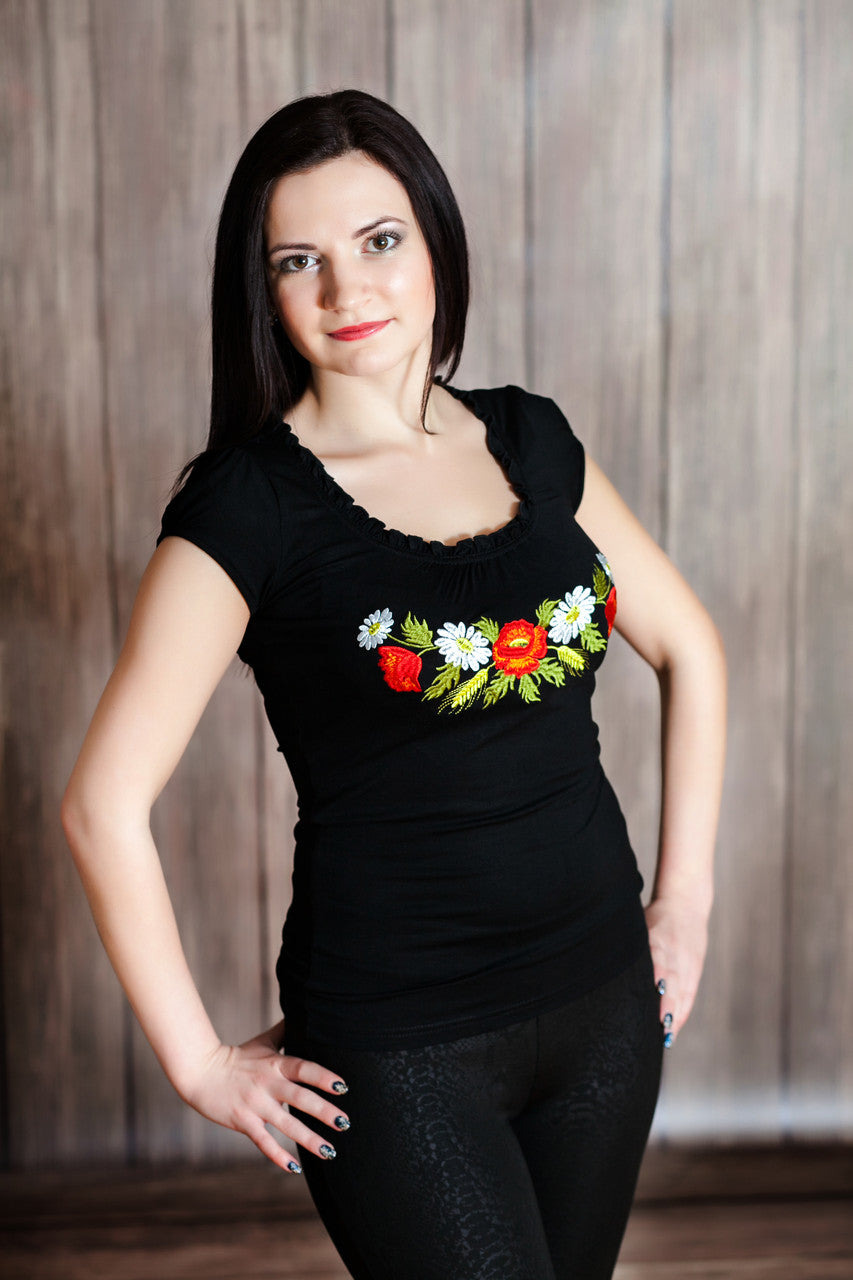 Size L. Floral Embroidered Chic T-Shirt – Black Boho Top with Mexican Folk Design for Women