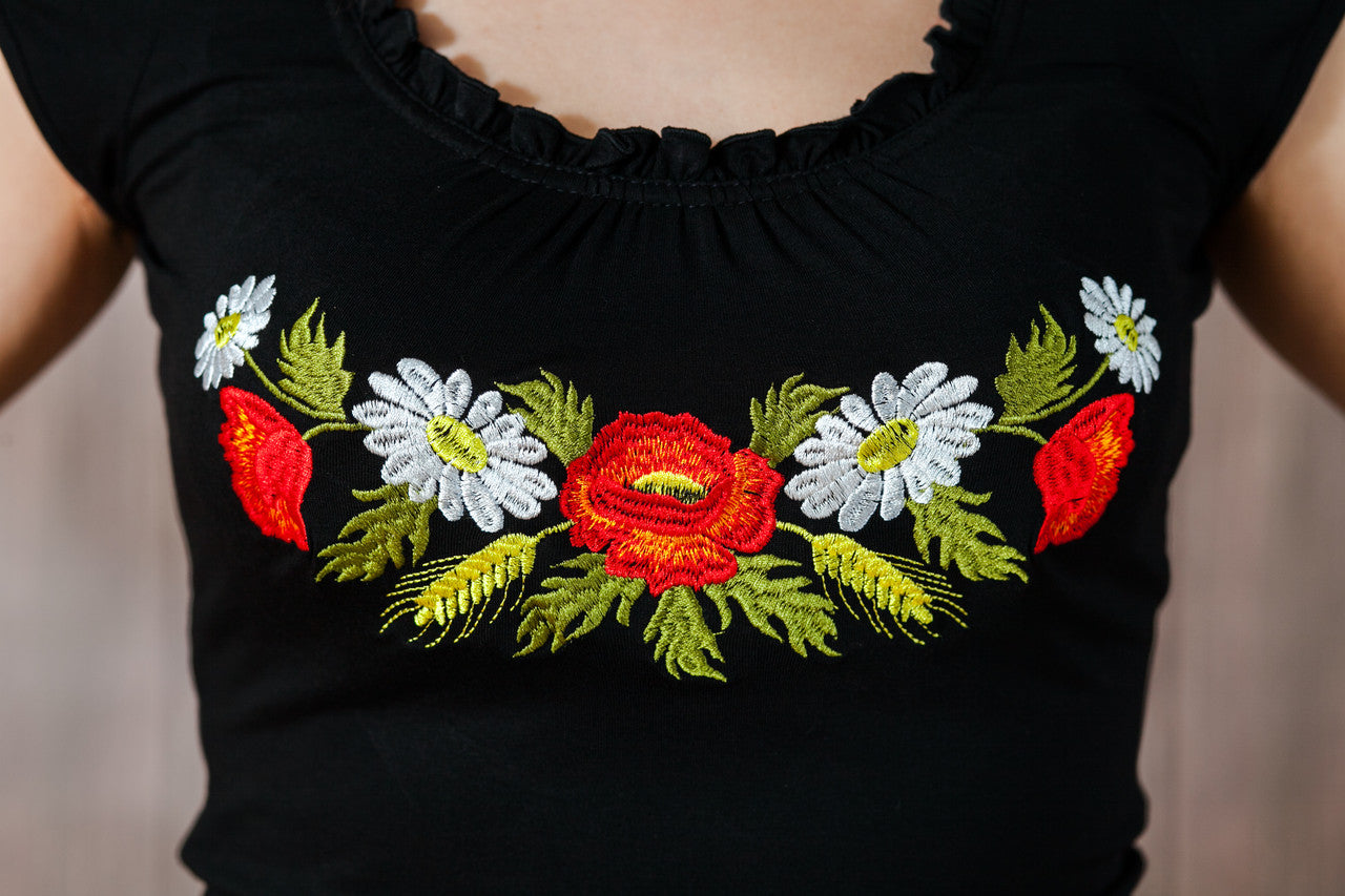 Size L. Floral Embroidered Chic T-Shirt – Black Boho Top with Mexican Folk Design for Women