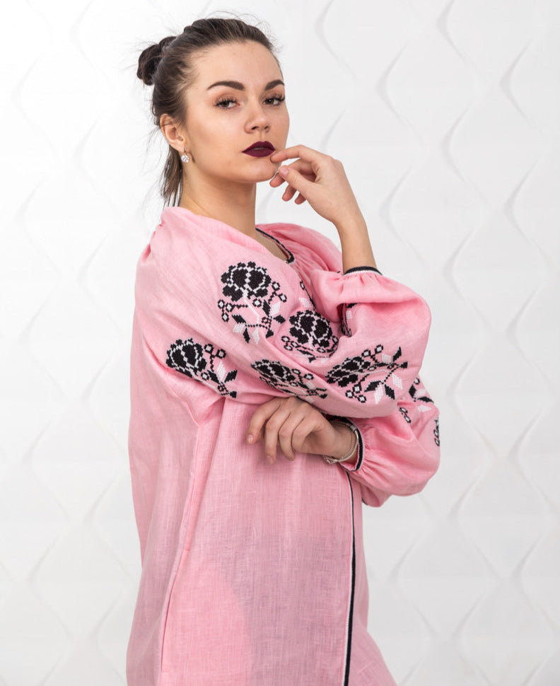 Size 6US. Pink Linen Tunic with Black Embroidery - Boho-Chic Style