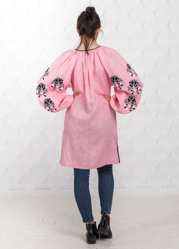 Size 6US. Pink Linen Tunic with Black Embroidery - Boho-Chic Style