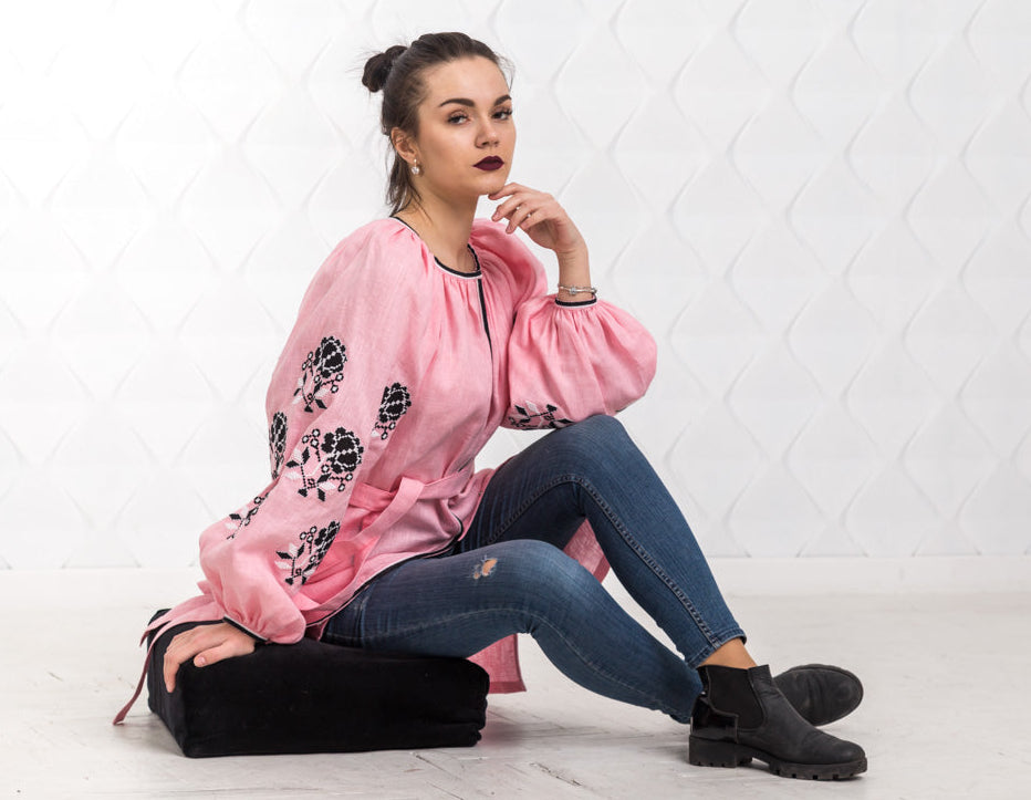 Size 6US. Pink Linen Tunic with Black Embroidery - Boho-Chic Style