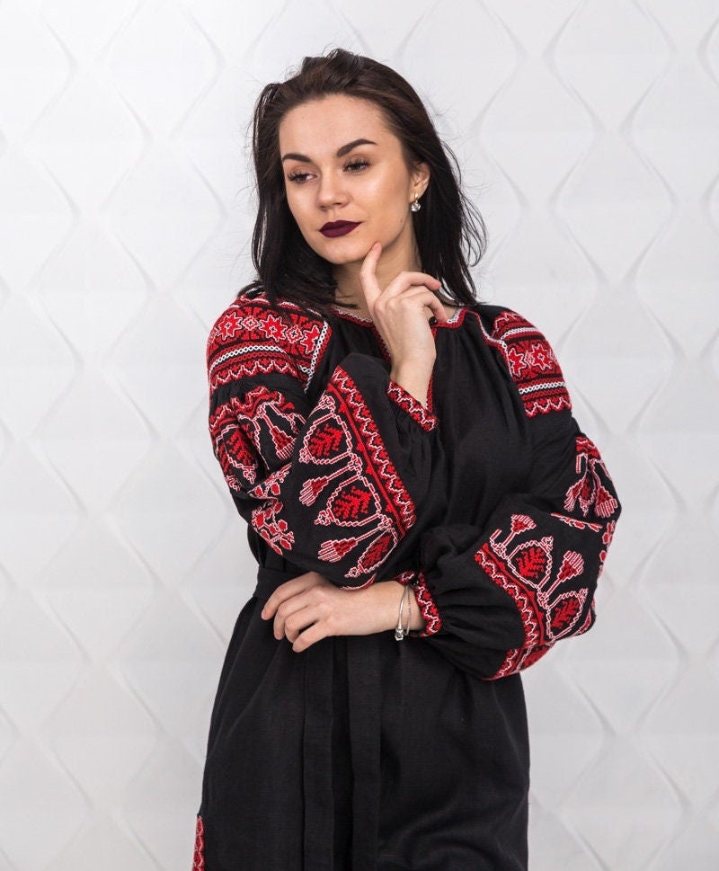 Size S! Black Linen Embroidered Ttunic Dress with Red Ukrainian Folk Floral Motifs – Boho Chic Ethnic Blouse with Belt – Stylish Women’s Vyshyvanka Top
