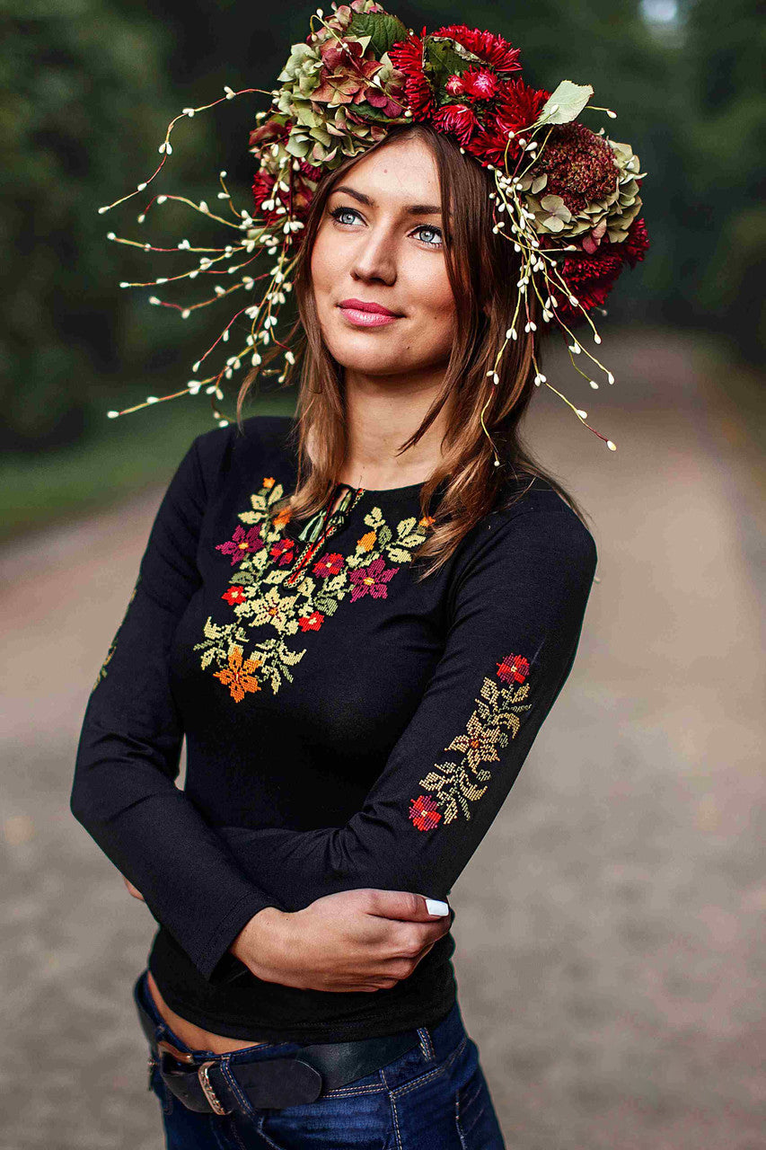 Women's embroidered T-shirts long sleeve