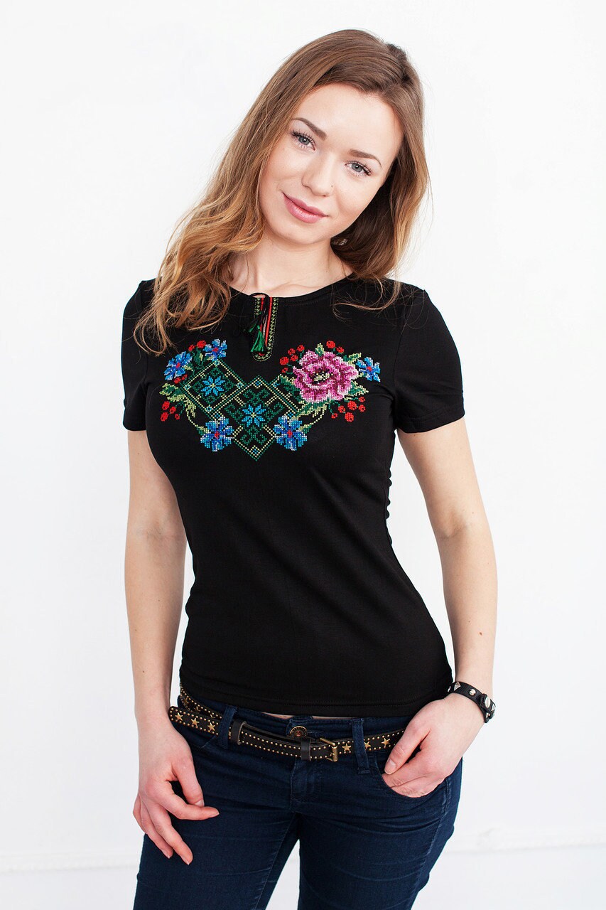 Size XL. Black Botanical T-Shirt with Pink and Blue Floral Embroidery Design