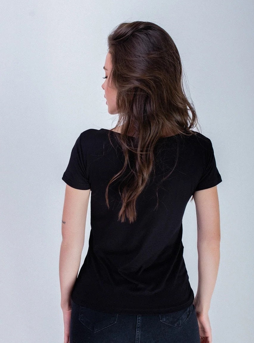 Sizes S,XL. Black T-shirt with Embroidered Daisies - Ukrainian Botanical Tee