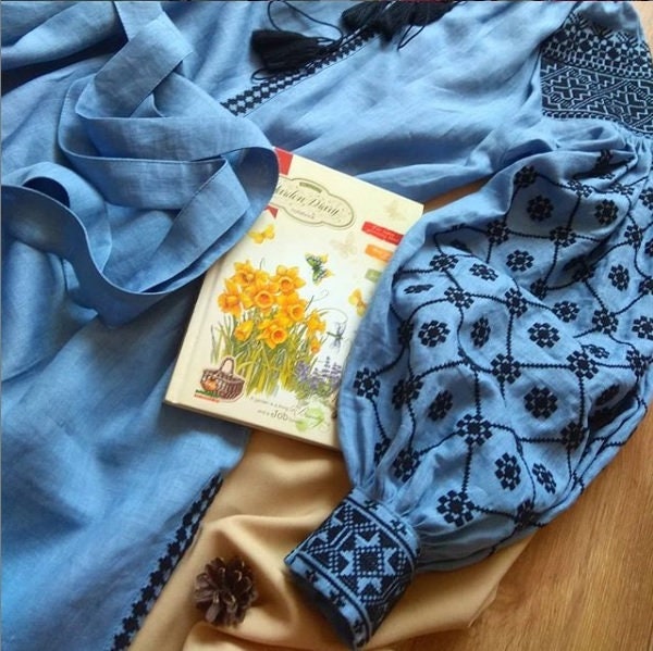 Size 6US/38EU! Blue Linen Embroidered Tunic. Boho Vyshyvanka. Loose Fit Linen Tunic. Oversized Puff Sleeve Shirt. Ethnic Chic Bohemian Mini Dress