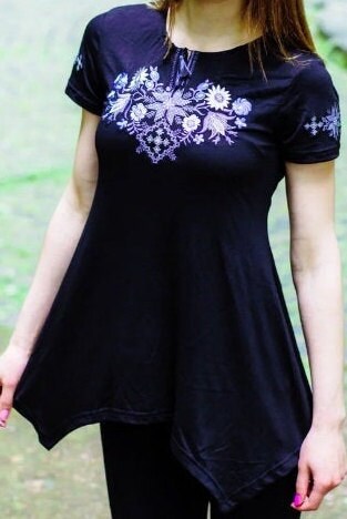 Size 3XL. Dark Blue Mexican Embroidered Tunic. Traditional Floral V-Neck Top. Short Sleeve Ethno Boho Chic Shirt. Mexican Artisanal Folk Clothing