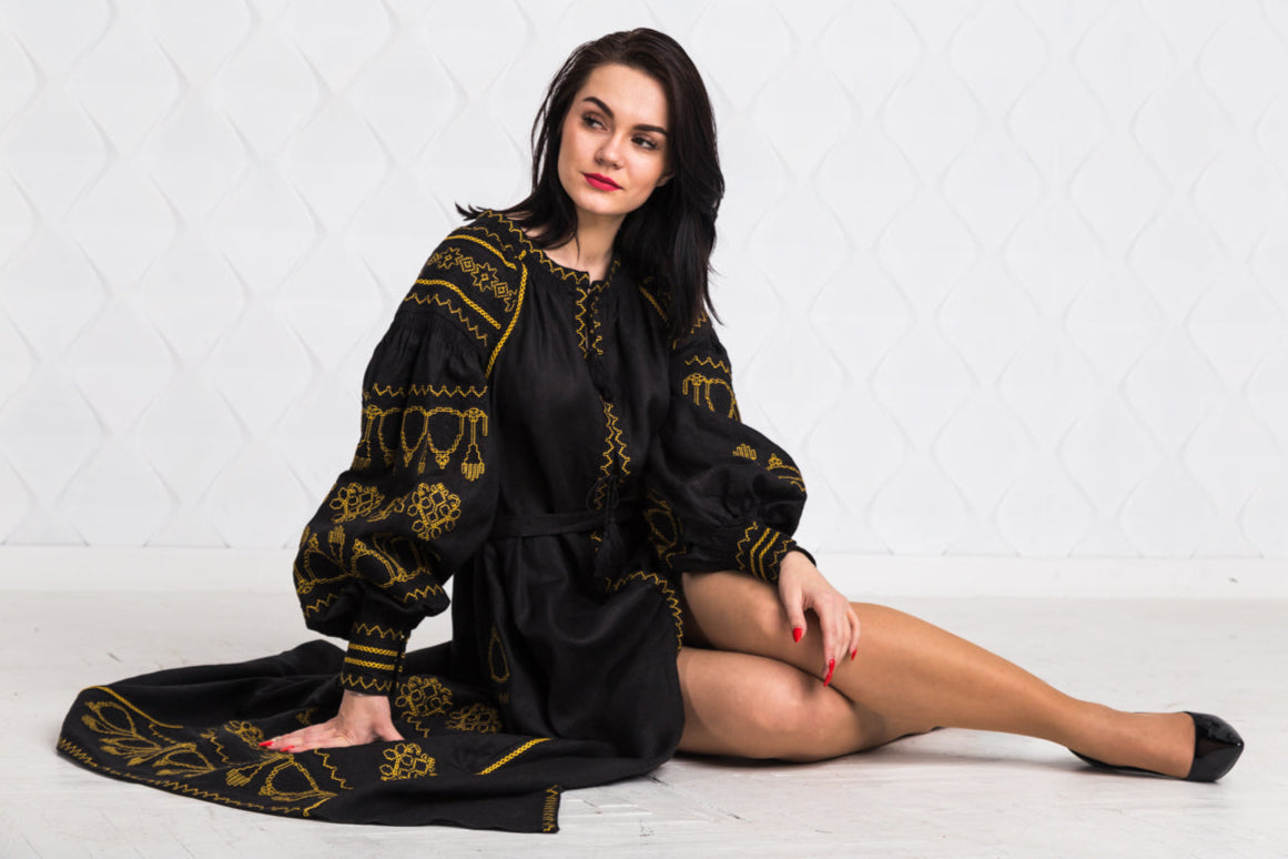 Size 10US. Elegant Black Boho Linen Embroidered Dress - Timeless Bohemian Maxi Wrap
