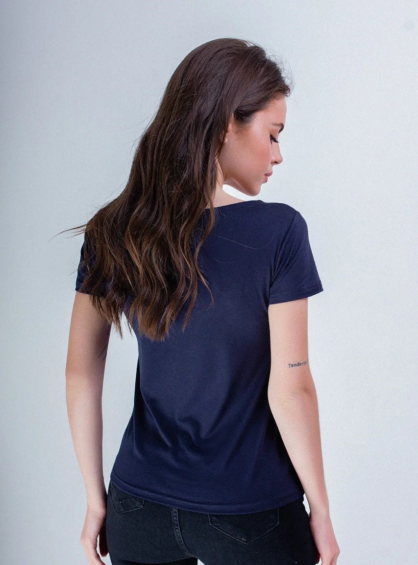 Size S. Mexican botanical embroidery t-shirt - Navy Fitted Blouse with Vibrant Poppy and Daisy Embroidery