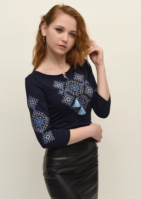 Sizes S,M. Mexican Navy Shirt. Abstract Embroidered Blouse. Royal Blue Peasant Top. Slavic Fiesta Tee. Boho Chic Folk T-Shirt. Quarter Sleeve Top