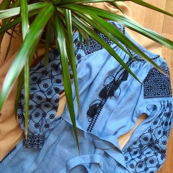 Size 6US/38EU! Blue Linen Embroidered Tunic. Boho Vyshyvanka. Loose Fit Linen Tunic. Oversized Puff Sleeve Shirt. Ethnic Chic Bohemian Mini Dress